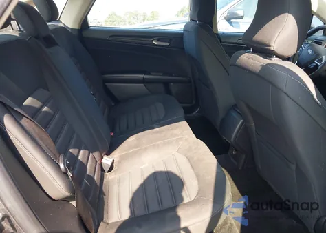 2018 Ford Fusion S z USA, uszkodzony, nr VIN 3FA6P0G78JR126624